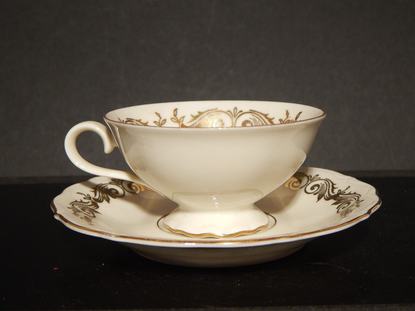 ANTICA TAZZINA CAFFE' PORCELLANA DECORO ORO VOHENSTRAUSS BAVARIA JOHANN SELTMANN