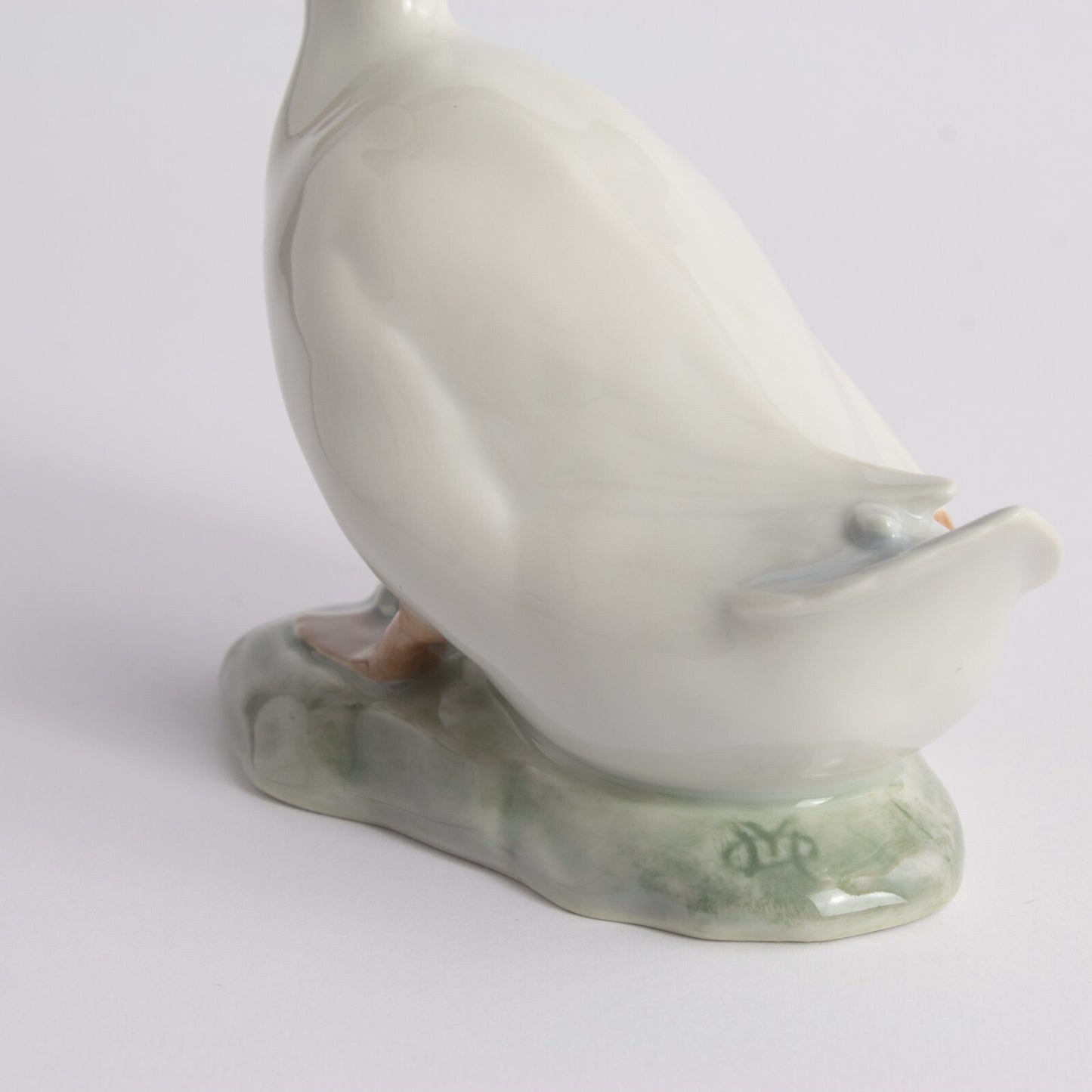 STATUINA PORCELLANA ROYAL COPENHAGEN "Papera" 1192 ORIGINALE HANDMADE DIFETTO