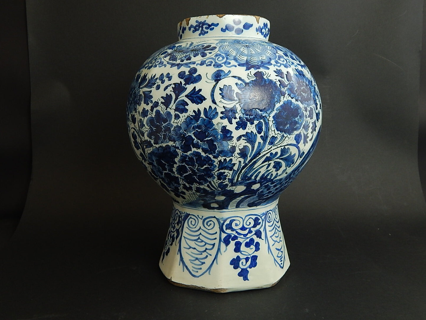ANTICO PREZIOSO GRANDE VASO OTTAGONALE CERAMICA DELFT FINE XVII SECOLO I PAVONI