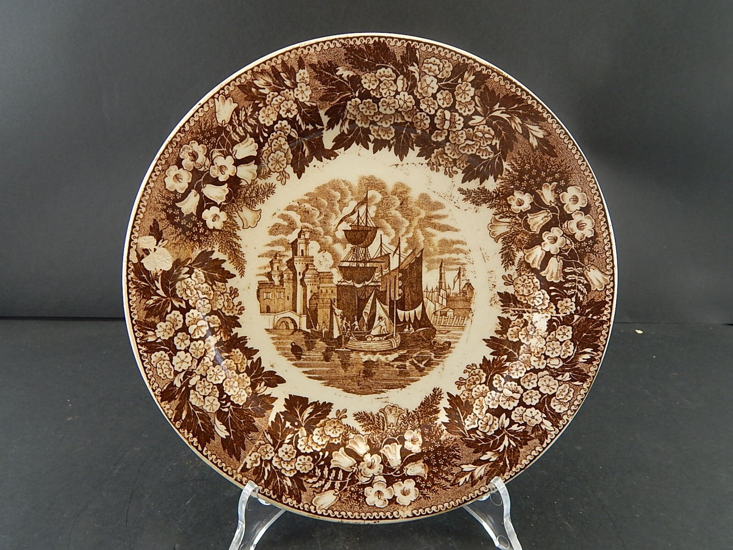 ANTICO PIATTO SEMI PORCELLANA RICHARD MILANO DECORO FERRARA META' 800 #A29