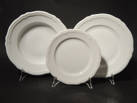 ANTICO SET 18 PIATTI PORCELLANA BIANCA SELTMANN WEIDEN BAVARIA MARIE LUISE