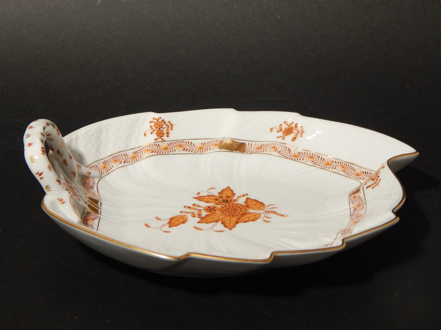 PREZIOSA PORCELLANA HEREND PIATTO A FOGLIA APPONYI CHINESE BOUQUET RUGGINE