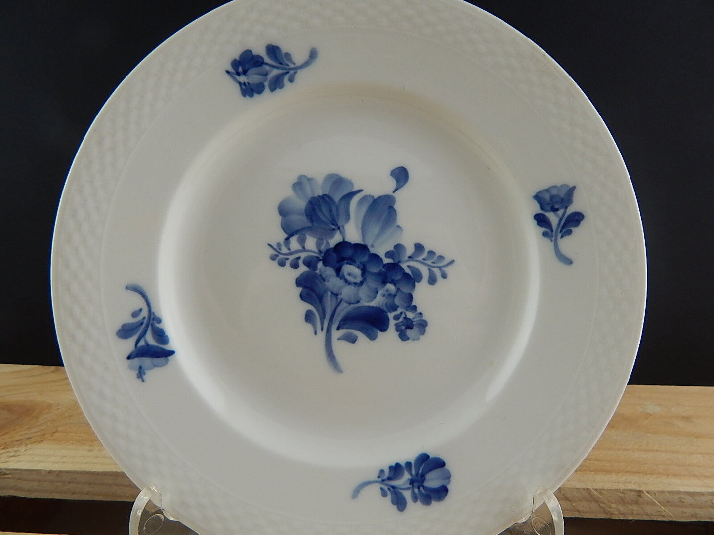 VINTAGE ROYAL COPENHAGEN PORCELLANA PIATTO DESSERT FLOWER DIPINTO MANO CM 19