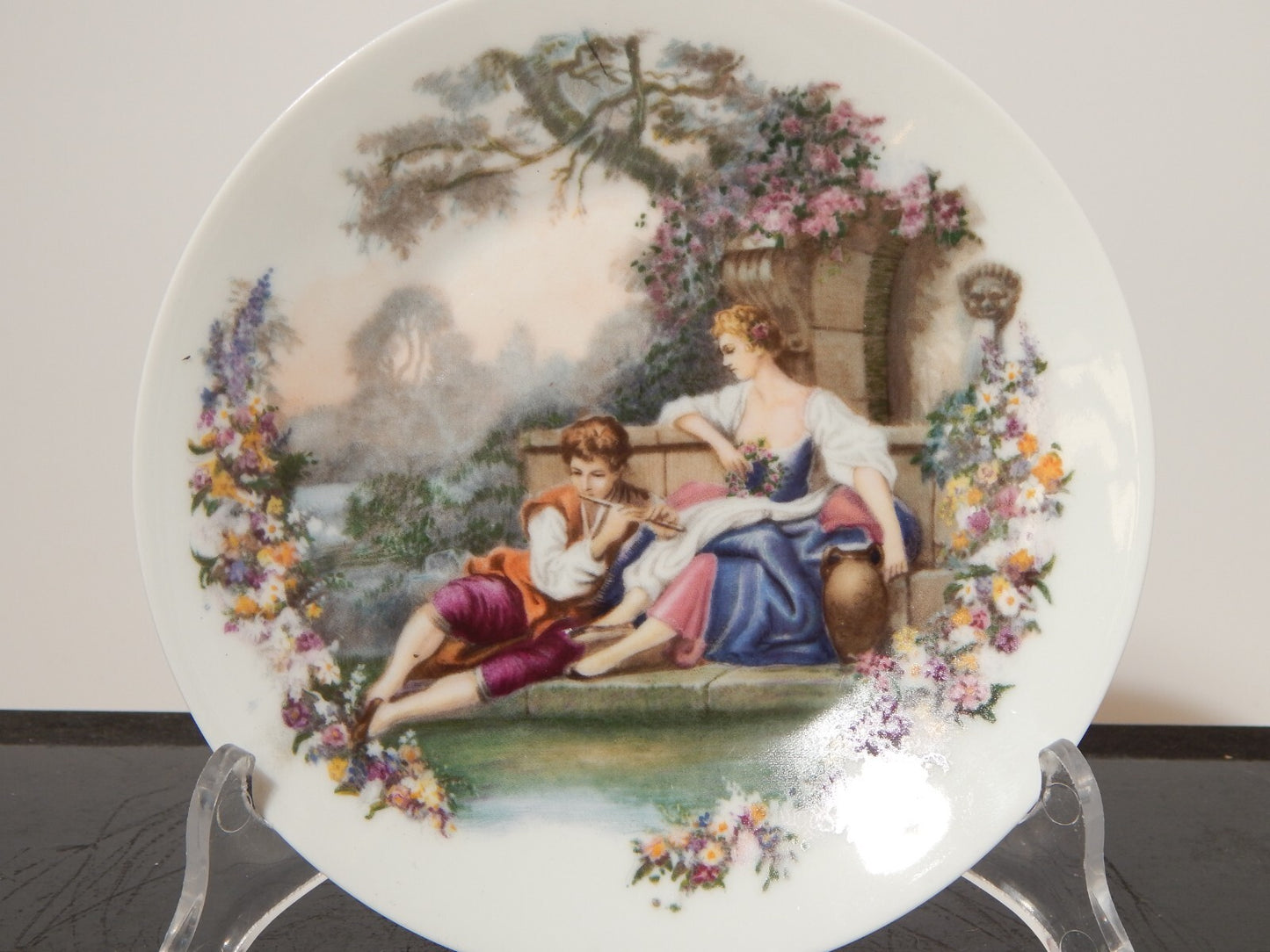 ANTICA PRIMA META' 900 LIMOGES TAZZA TE' PORCELLANA BIANCA SCENA GALANTE #1835