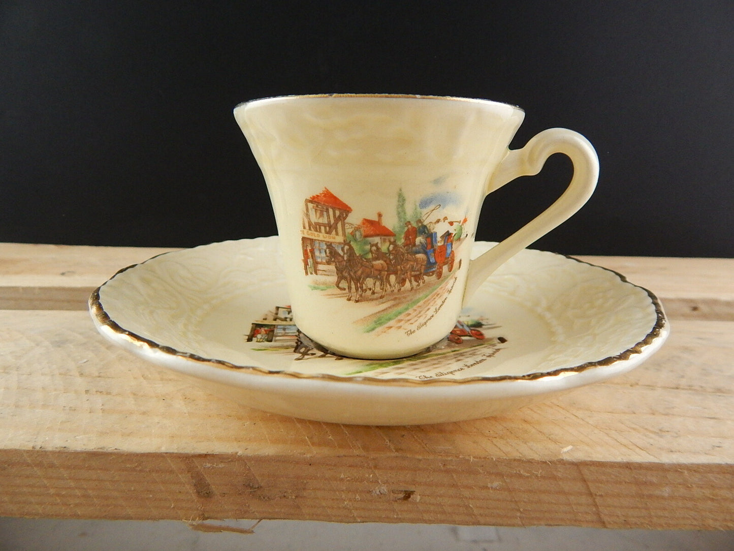 ANTICA TAZZINA CON PIATTINO CERAMICA CCB IMPERIAL CROWN IVORY STONE LA DILIGENZA