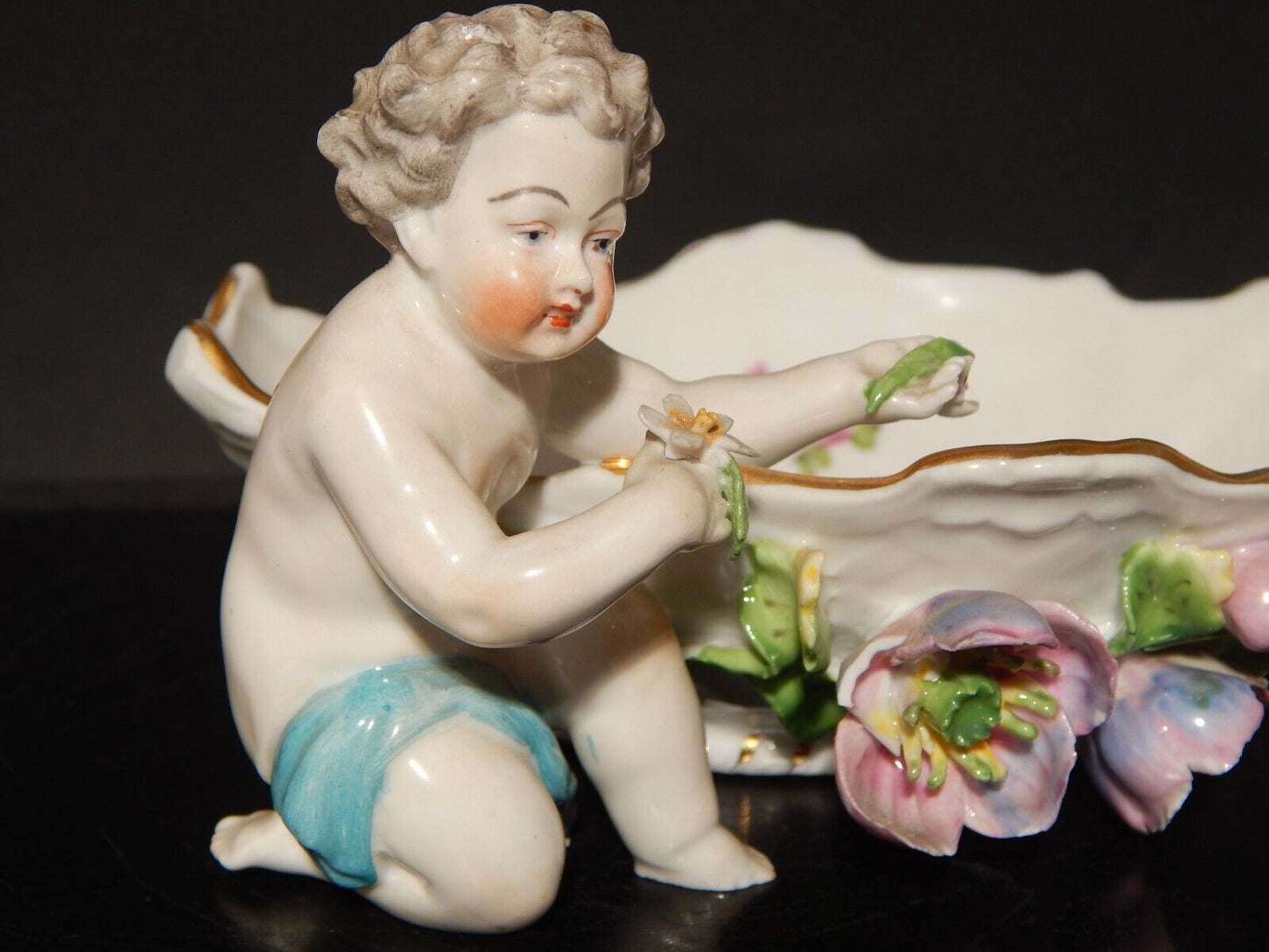 ANTICO PREZIOSO PUTTO CON CIOTOLA PORCELLANA DRESDEN CARL THIEME PRIMO 900