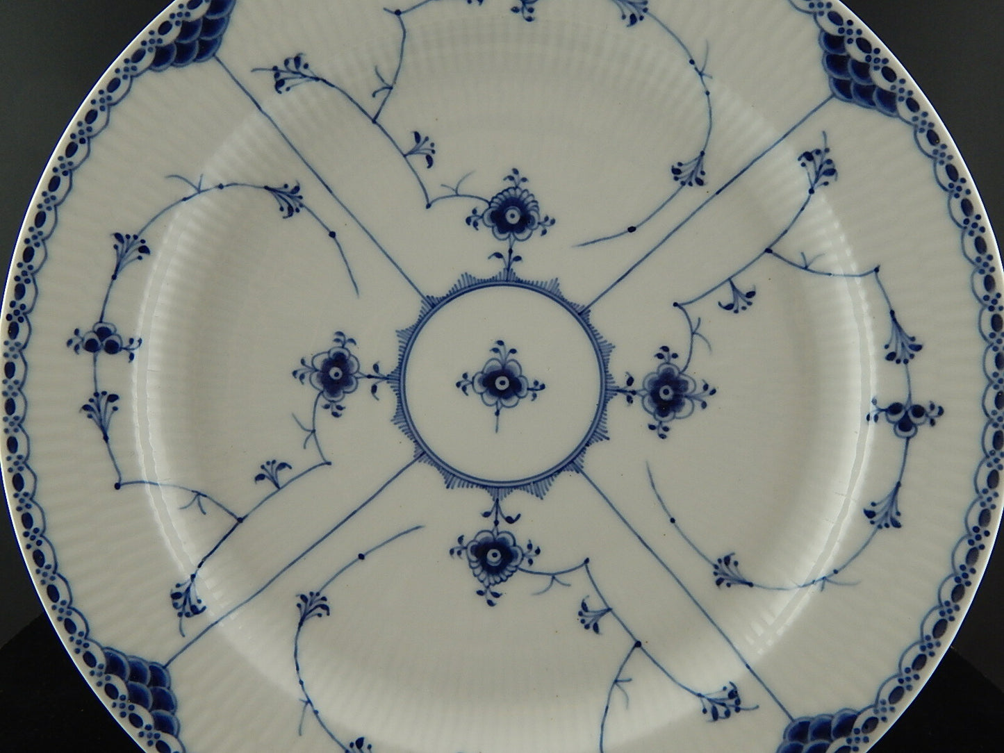 ROYAL COPENHAGEN PORCELLANA BLUE FLUTED HALF LACE ANTICO PIATTO PORTATA CM 32