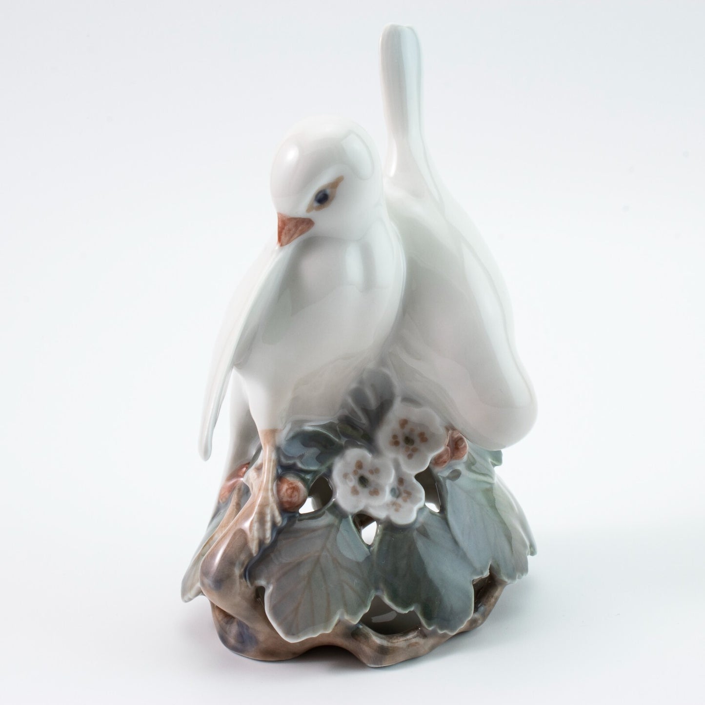 STATUINA PORCELLANA ROYAL COPENHAGEN "Piccioncini" COD 402 CM 13x10x7