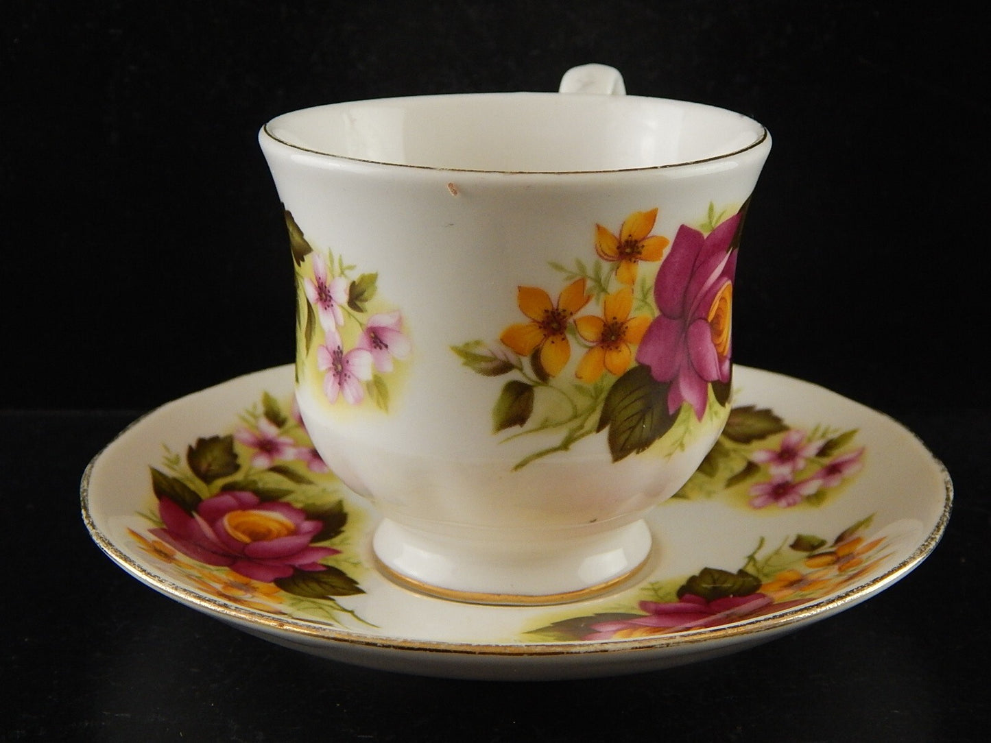 PREZIOSA PORCELLANA INGLESE ROYAL KENT TAZZA VINTAGE BONE CHINA ROSES