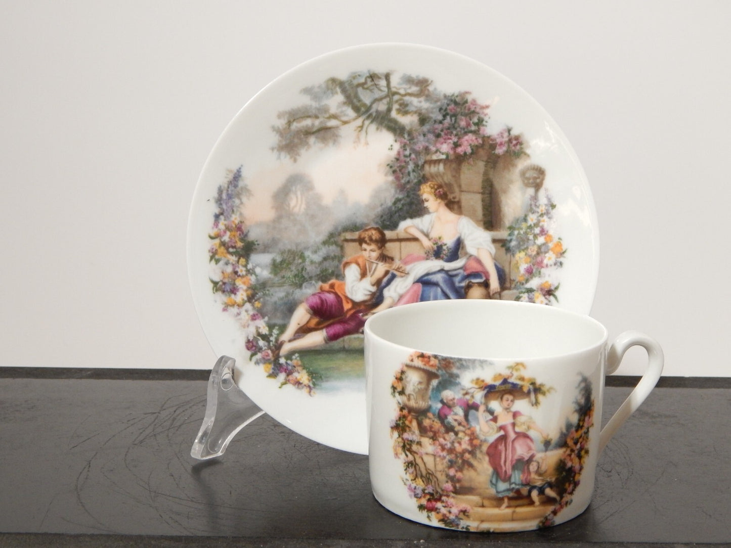 ANTICA PRIMA META' 900 LIMOGES TAZZA TE' PORCELLANA BIANCA SCENA GALANTE #1835
