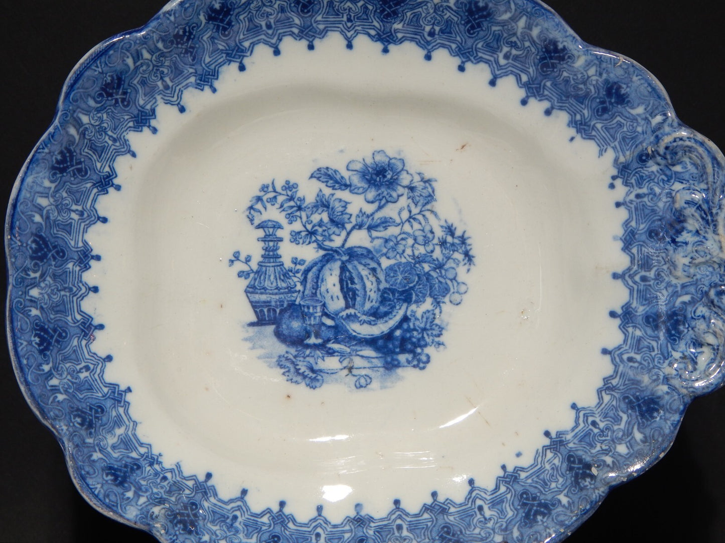 ANTICA MARESCIALLA VASSOIO CERAMICA RICHARD MILANO SECONDA META' 800 BIANCO BLU