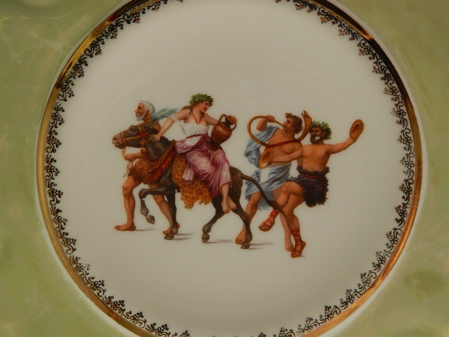 ANTICO PIATTO TORTA PORCELLANA TIELSCH ALTWASSER SCENE MITOLOGICHE FAUNI