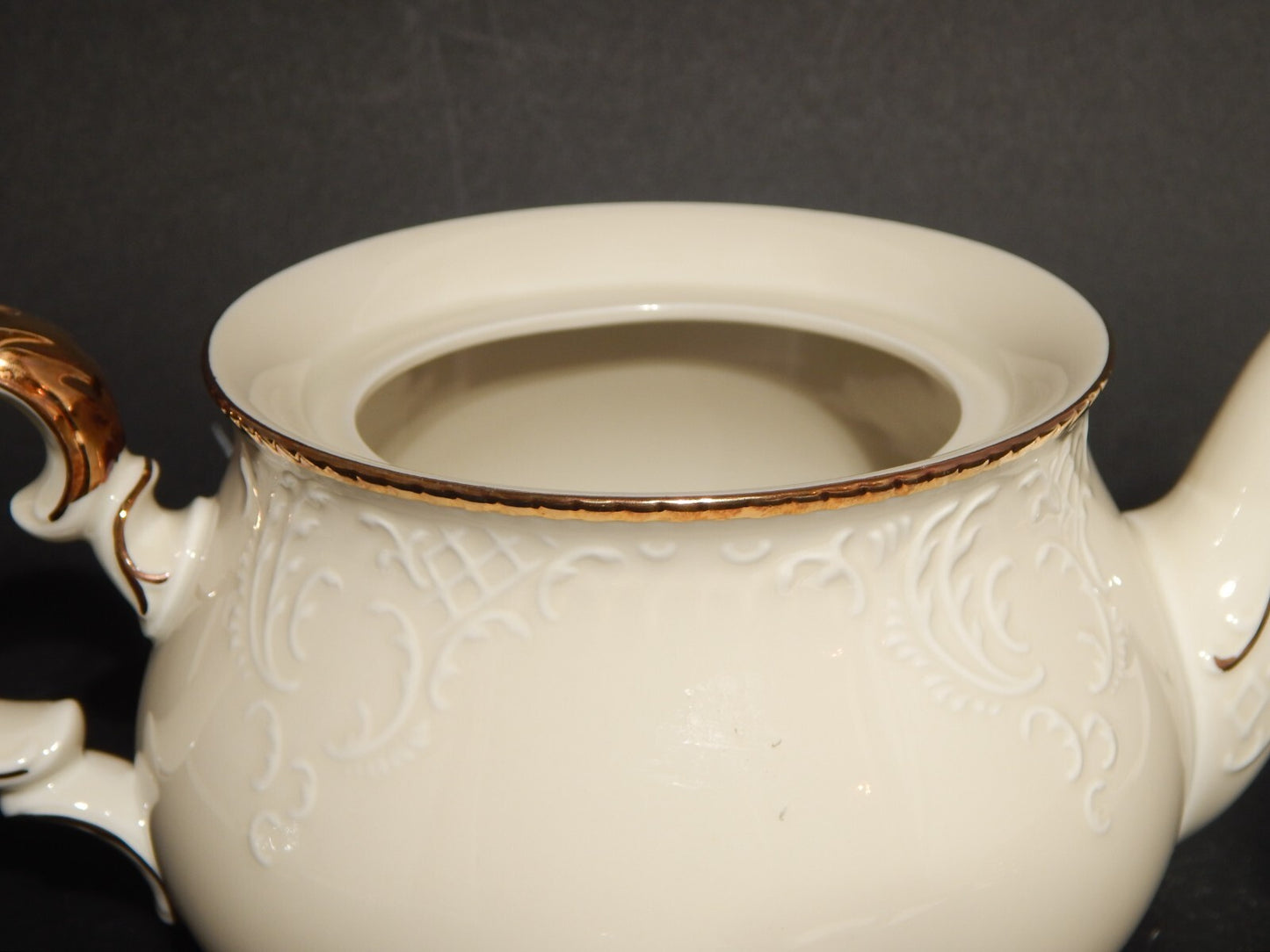 PREZIOSA TEIERA IN PORCELLANA ZEH SCHERZER BAVARIA STILE ROCAILLE