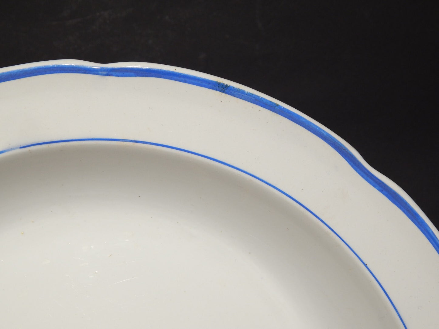 ANTICO RARO VASSOIO CERAMICA BIANCA PROFILO BLU RICHARD MILANO FINE 800 (X145)