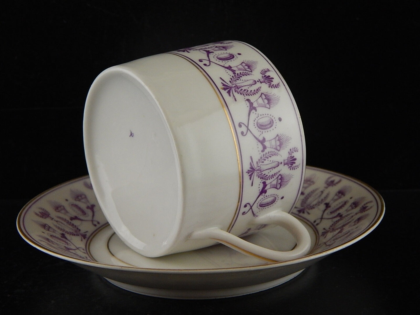 ANTICA PREZIOSA TAZZA TE' STILE IMPERO IN PORCELLANA BIANCA DECORATA VIOLA E ORO