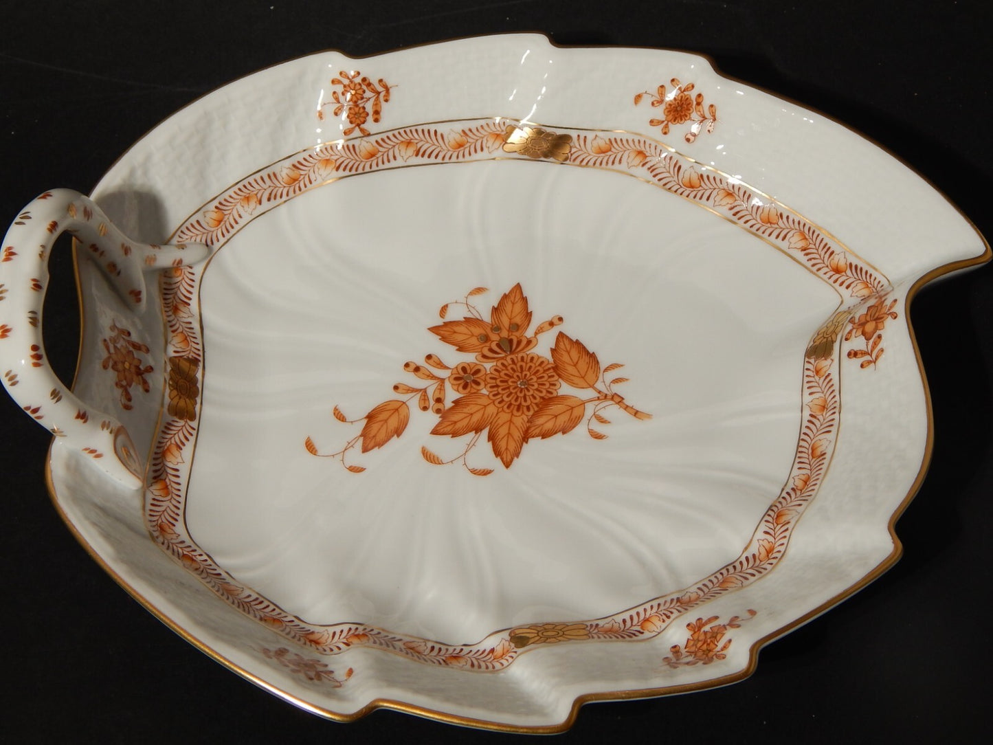 PREZIOSA PORCELLANA HEREND PIATTO A FOGLIA APPONYI CHINESE BOUQUET RUGGINE