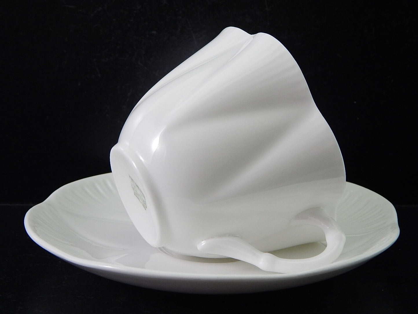 ANTICA PORCELLANA BIANCA TAZZA TE' FINE BONE CHINA SHELLEY MADE IN ENGLAND #