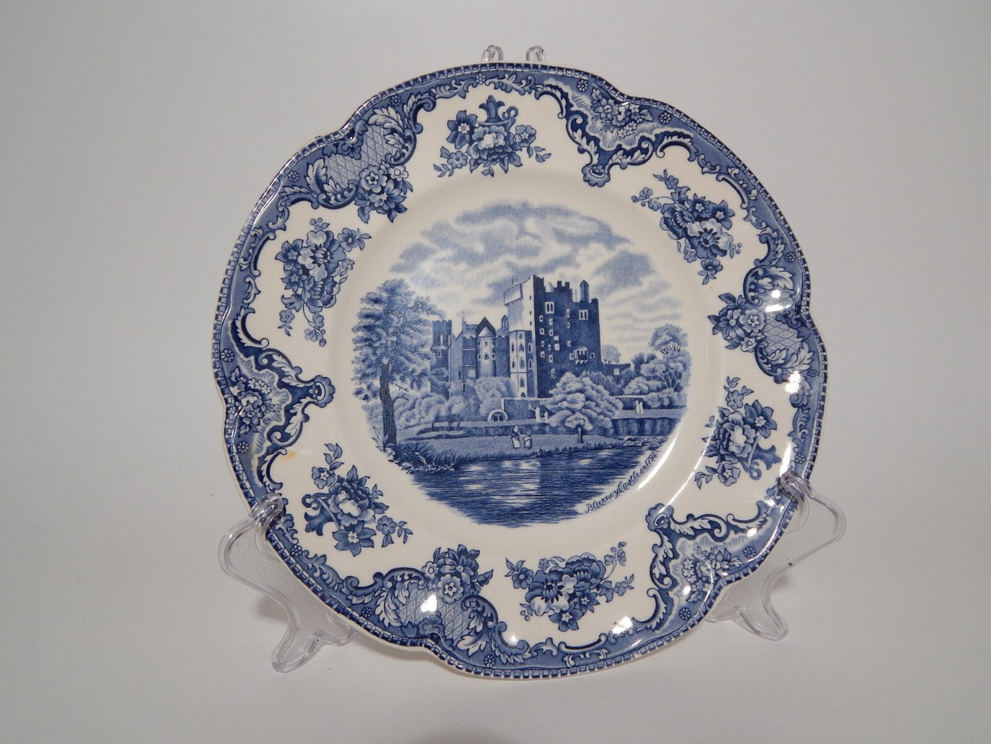 VINTAGE JOHNSON BROS OLD BRITAIN CASTLE BLU PIATTO PIANO PORCELLANA DIFETTO 1920