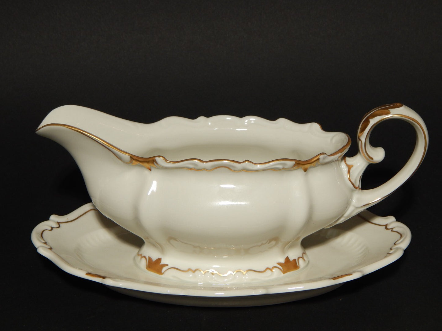 VINTAGE PREZIOSA ROCAILLE VEB REICHENBACH SALSIERA PORCELLANA BIANCO ORO