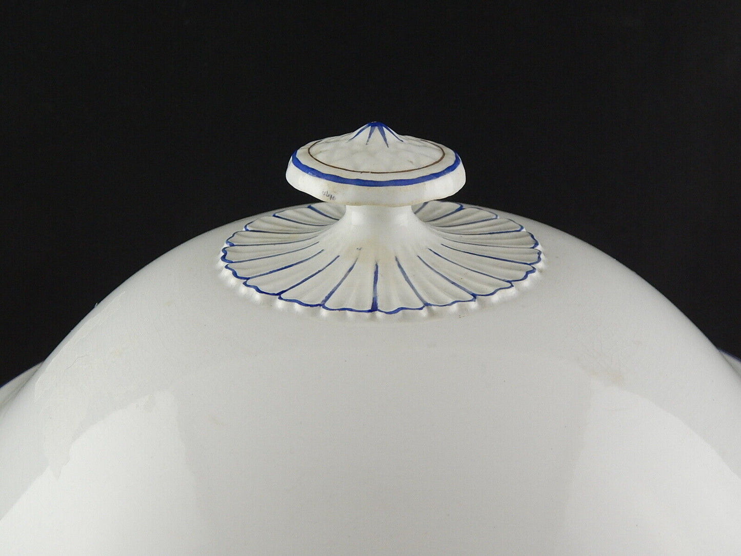 ANTICA ZUPPIERA CERAMICA RICHARD MILANO FINE 800 BIANCO BLU PERSONALIZZATA CAPRA