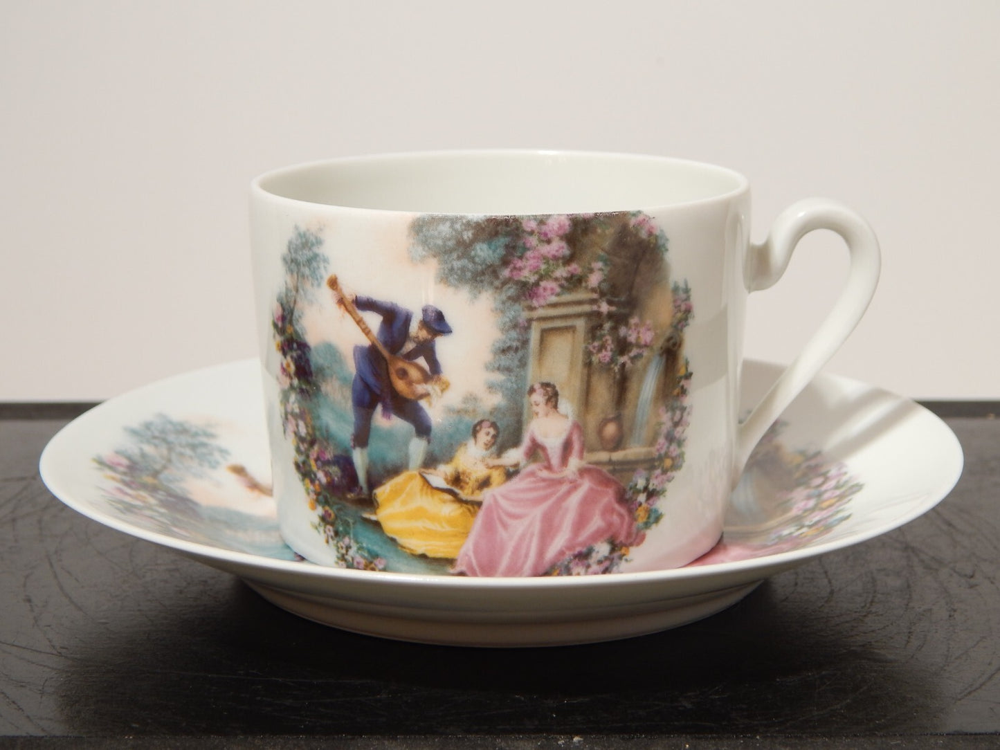 ANTICA PRIMA META' 900 LIMOGES TAZZA TE' PORCELLANA BIANCA SCENA GALANTE #1833
