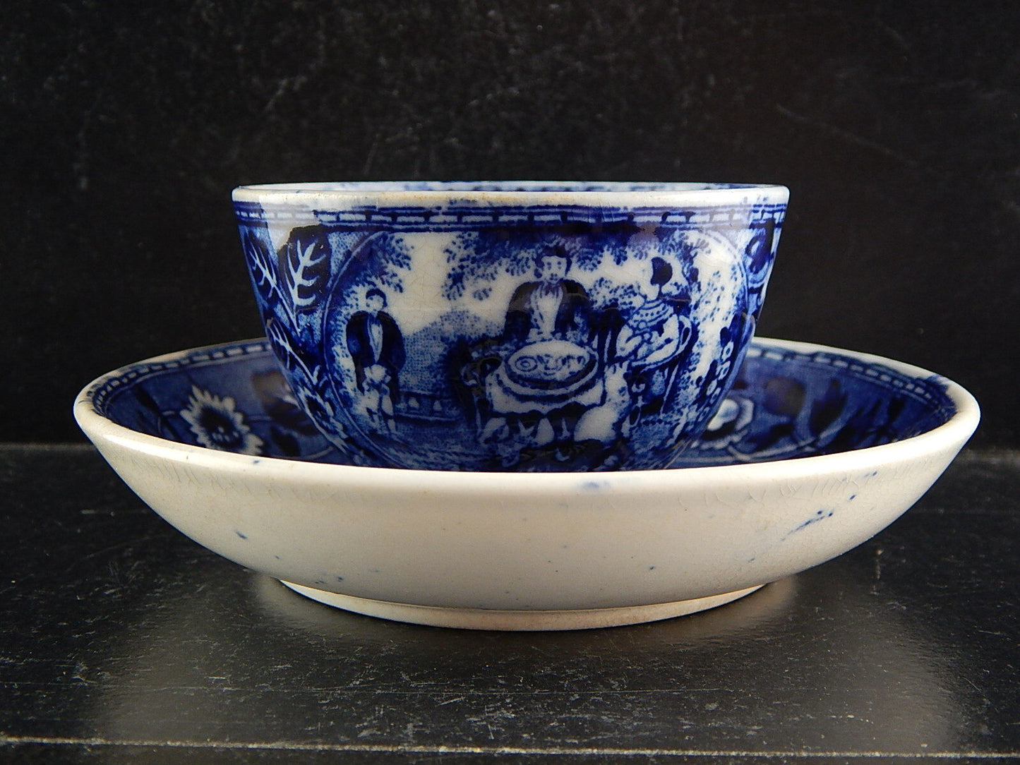 ANTICA TAZZA TE' CON PIATTINO CERAMICA MAASTRICHT P REGOUT TEA DRINKER META' 800