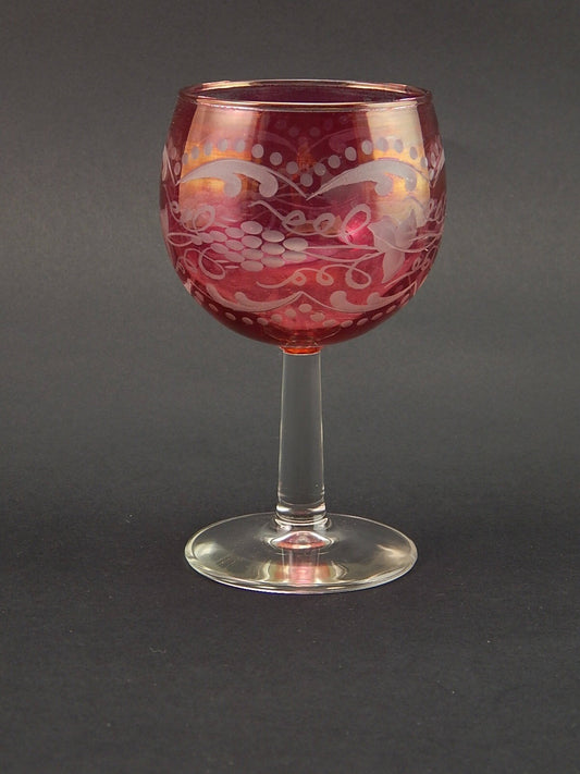 ANTICO BICCHIERE CALICE CRISTALLO ROSSO RUBINO INCISO ALL'ACIDO BOEMIA A872
