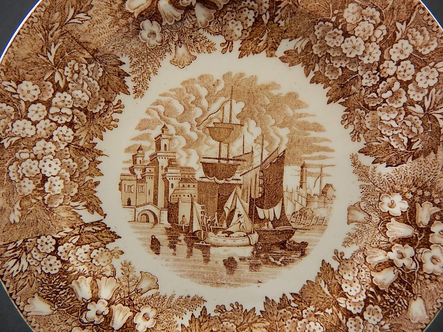 ANTICO PIATTO SEMI PORCELLANA RICHARD MILANO DECORO FERRARA META' 800 #9992