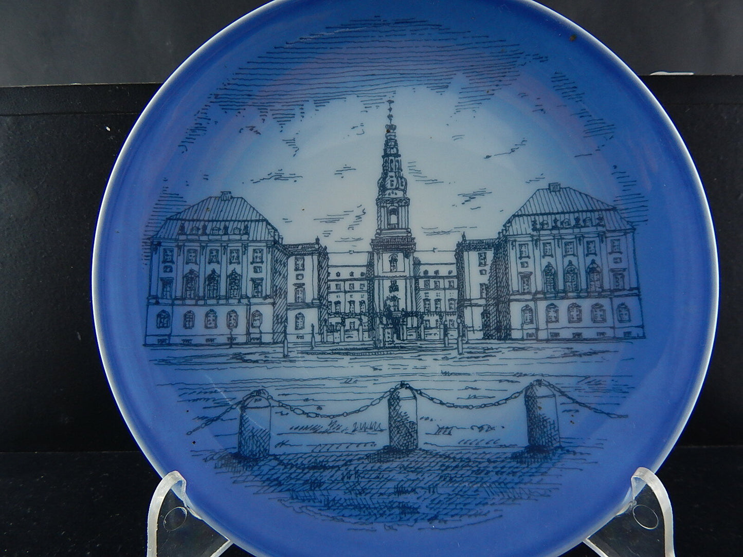 ROYAL COPENHAGEN BING&GRONDAHL PIATTO PORCELLANA COLLEZIONE CHRISTIANSBORG SLOT