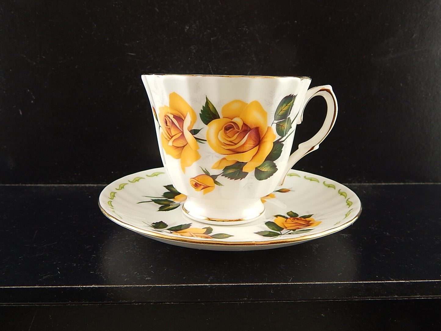 ROYAL GARDEN PORCELLANA FLOWERS OF THE MONTH COLLECTION MAI MAGGIO TAZZA TÈ