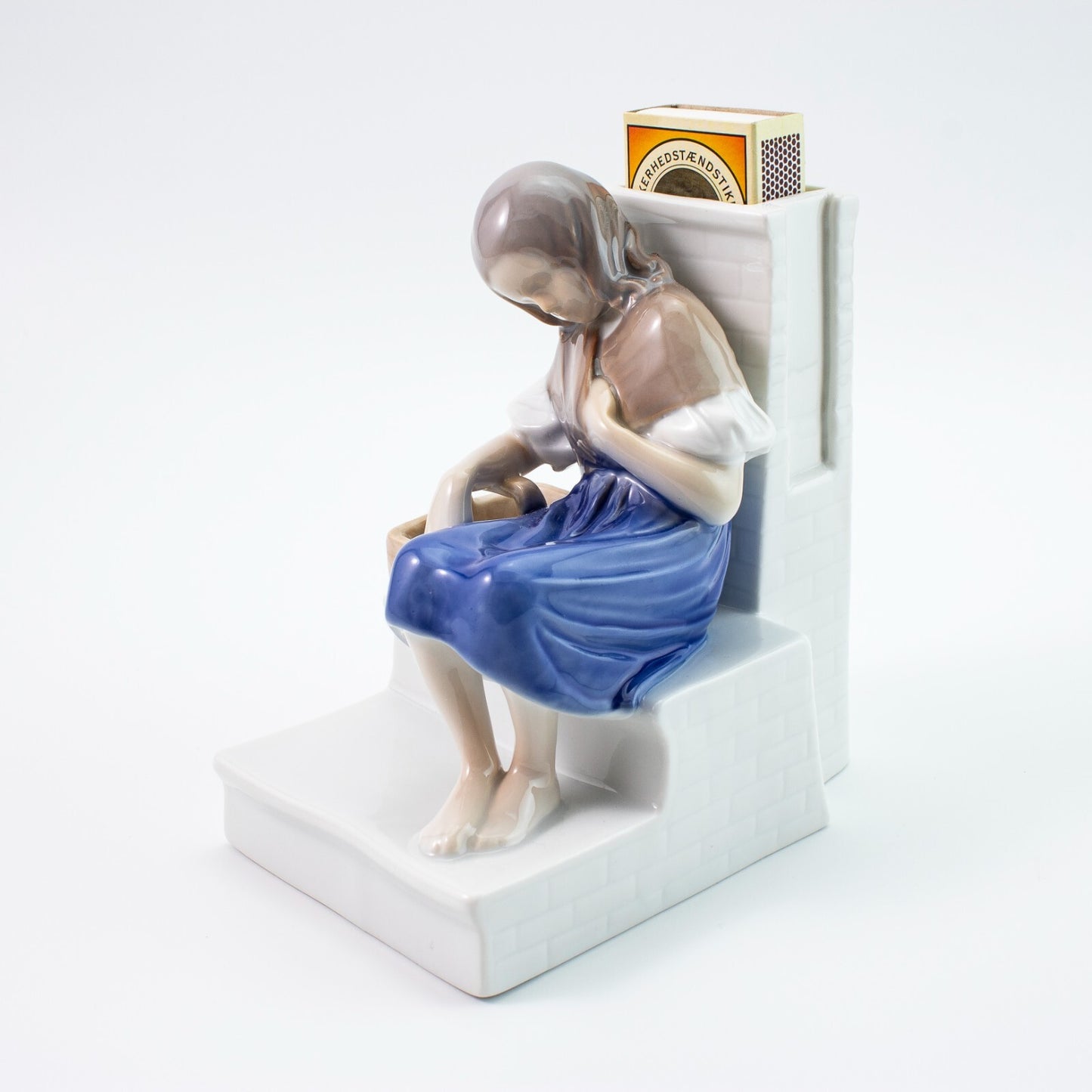 STATUINA PORCELLANA ROYAL COPENHAGEN BING&GRONDAHL "La Piccola Fiammiferaia"