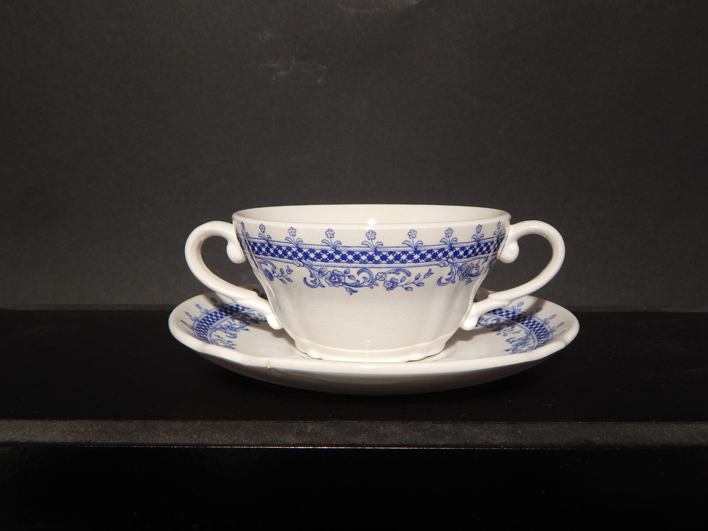 VINTAGE TAZZA BRODO CONSOMME' CERAMICA S.C.I. LAVENO DIAMONDSTONE BIANCO BLU #