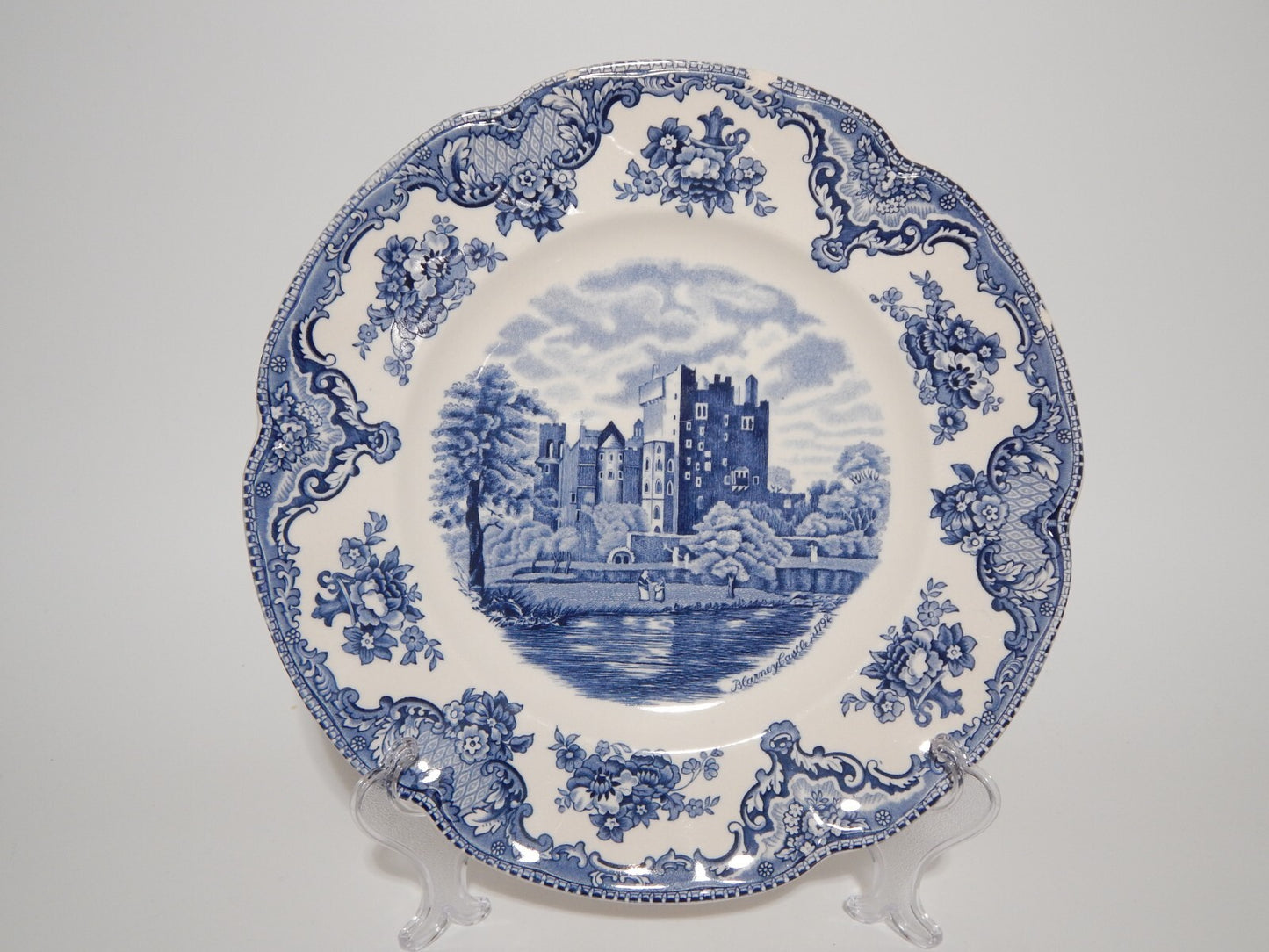 VINTAGE JOHNSON BROS OLD BRITAIN CASTLE BLU PIATTO PIANO PORCELLANA DIFETTO 1905