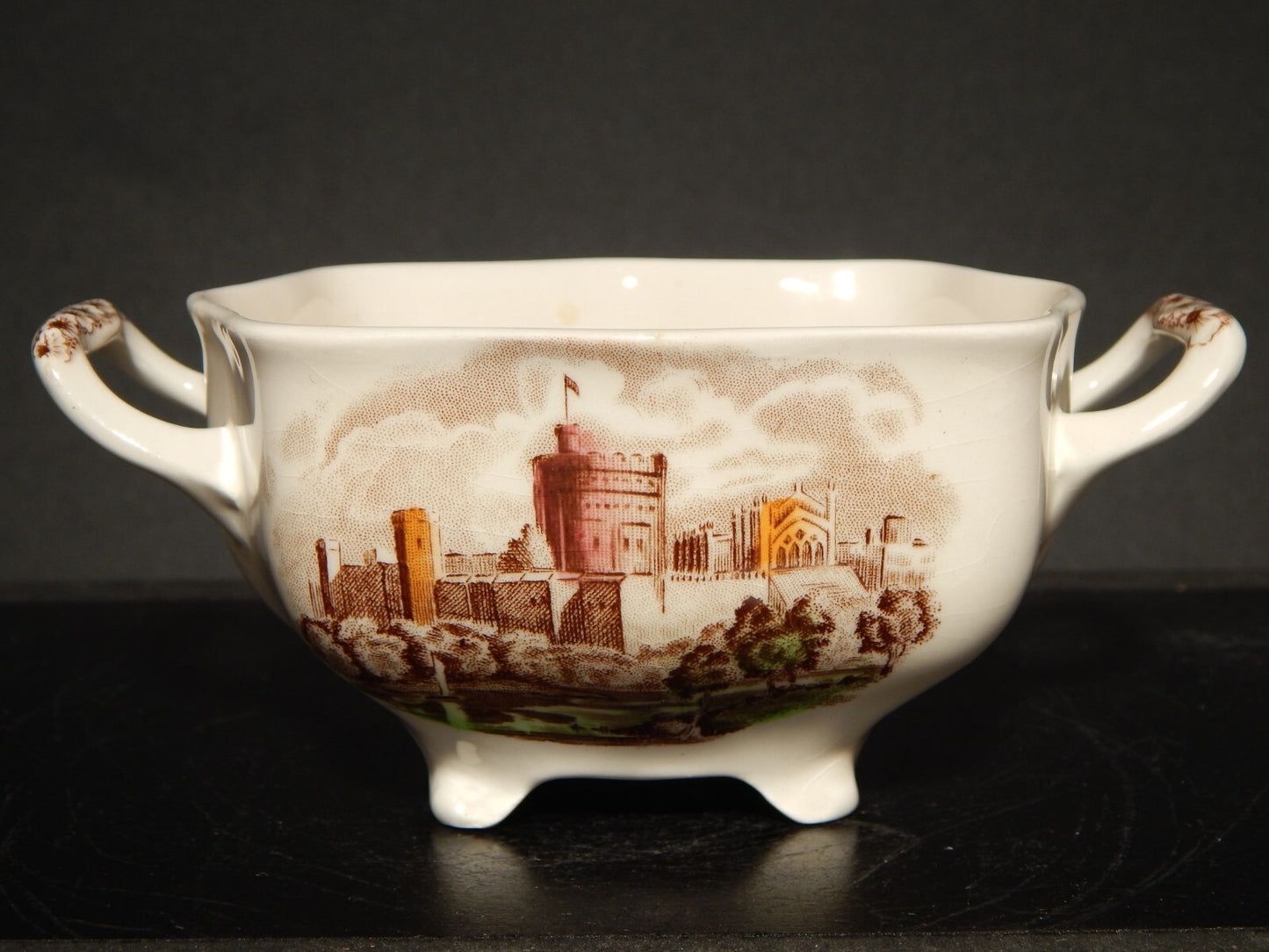 RETRO' ZUCCHERIERA PORCELLANA JOHNSON BROS ROYAL HOMES OF BRITAIN WINDSOR CASTLE