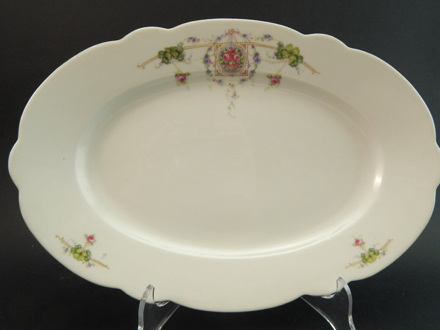 ANTICO VASSOIO OVALE LIBERTY PORCELLANA CARL TIELSCH ALTWASSER SILESIA 1900