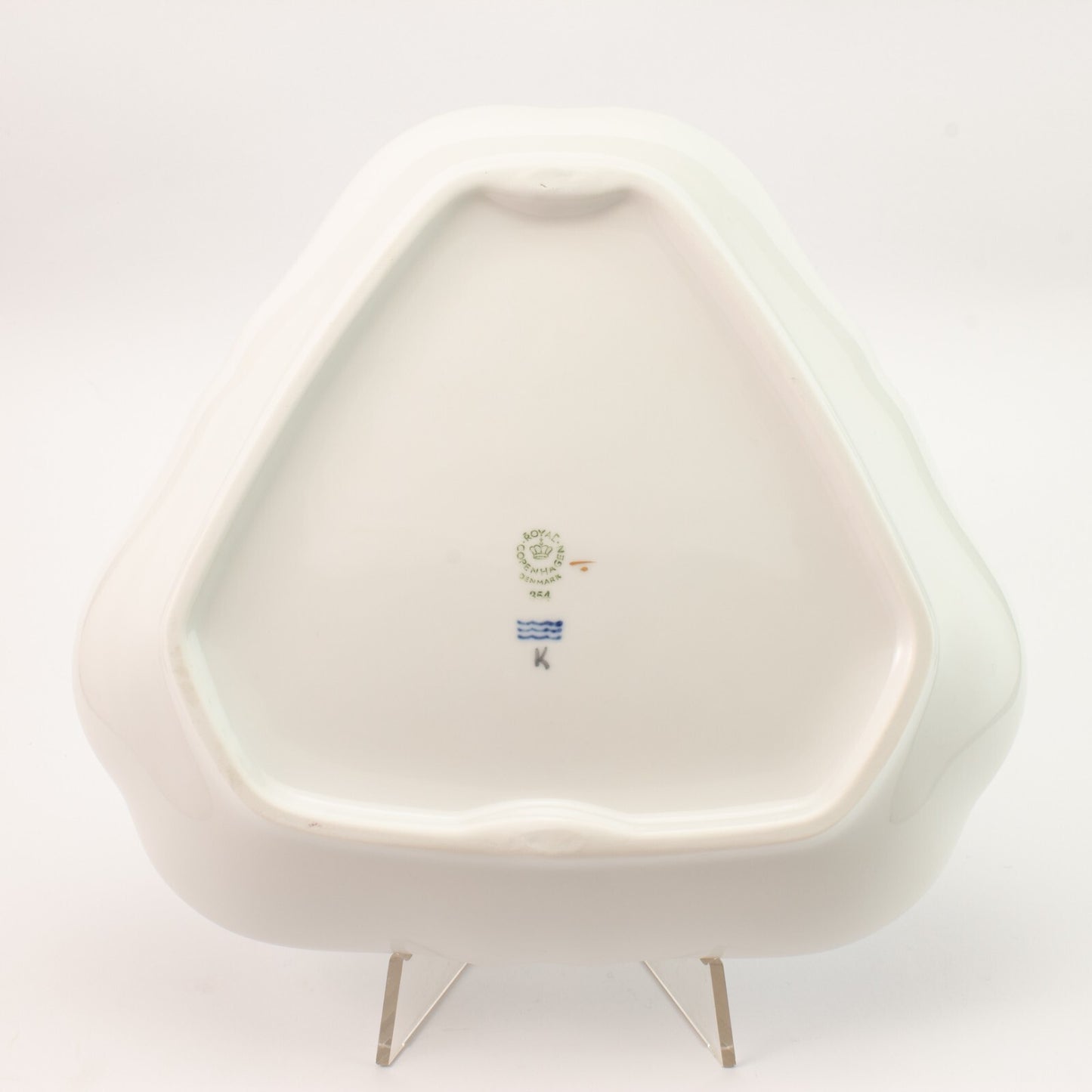 PIATTO PORTATA TRIANGOLARE PORCELLANA ORO ZECCHINO GABBIANI ROYAL COPENHAGEN 354