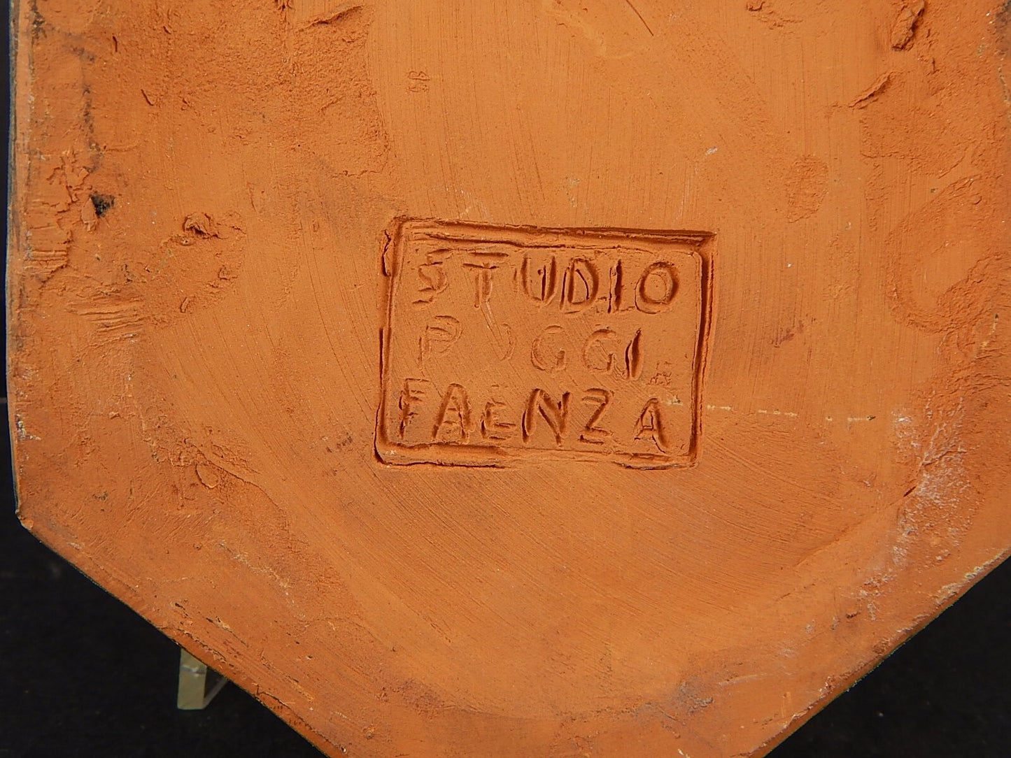 ARTE SACRA VINTAGE PREZIOSA ACQUASANTIERA CERAMICA MAIOLICA STUDIO POGGI FAENZA