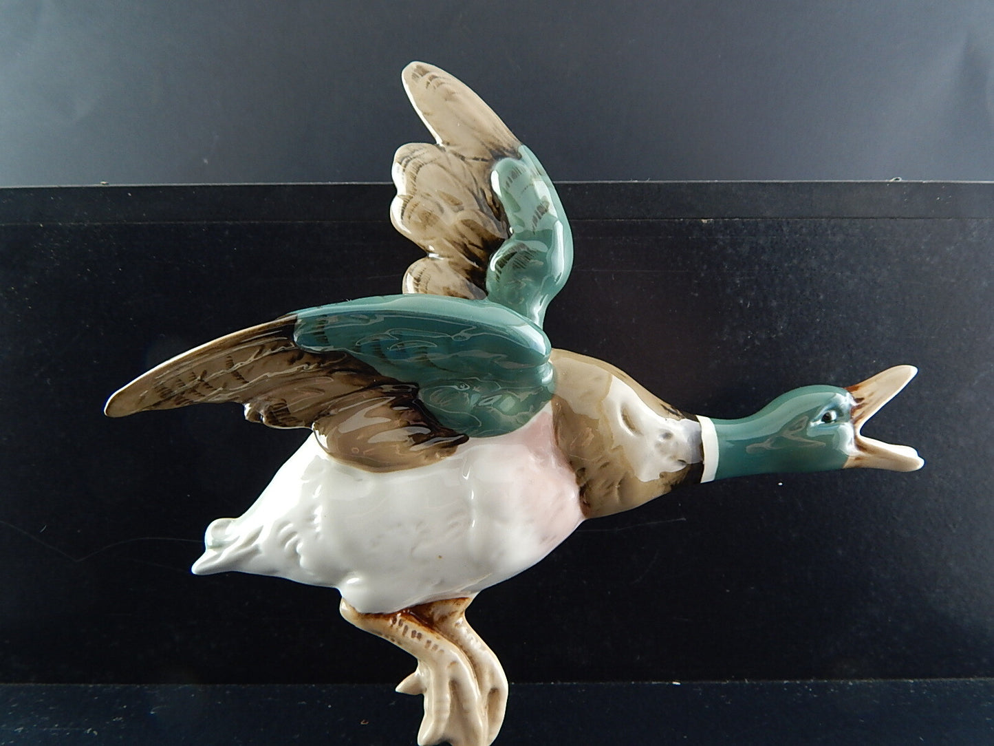 PORCELLANA ROYAL DUX ANTICA ANNI ‘30 STATUINA ANATRA DIPINTA MANO DA APPENDERE