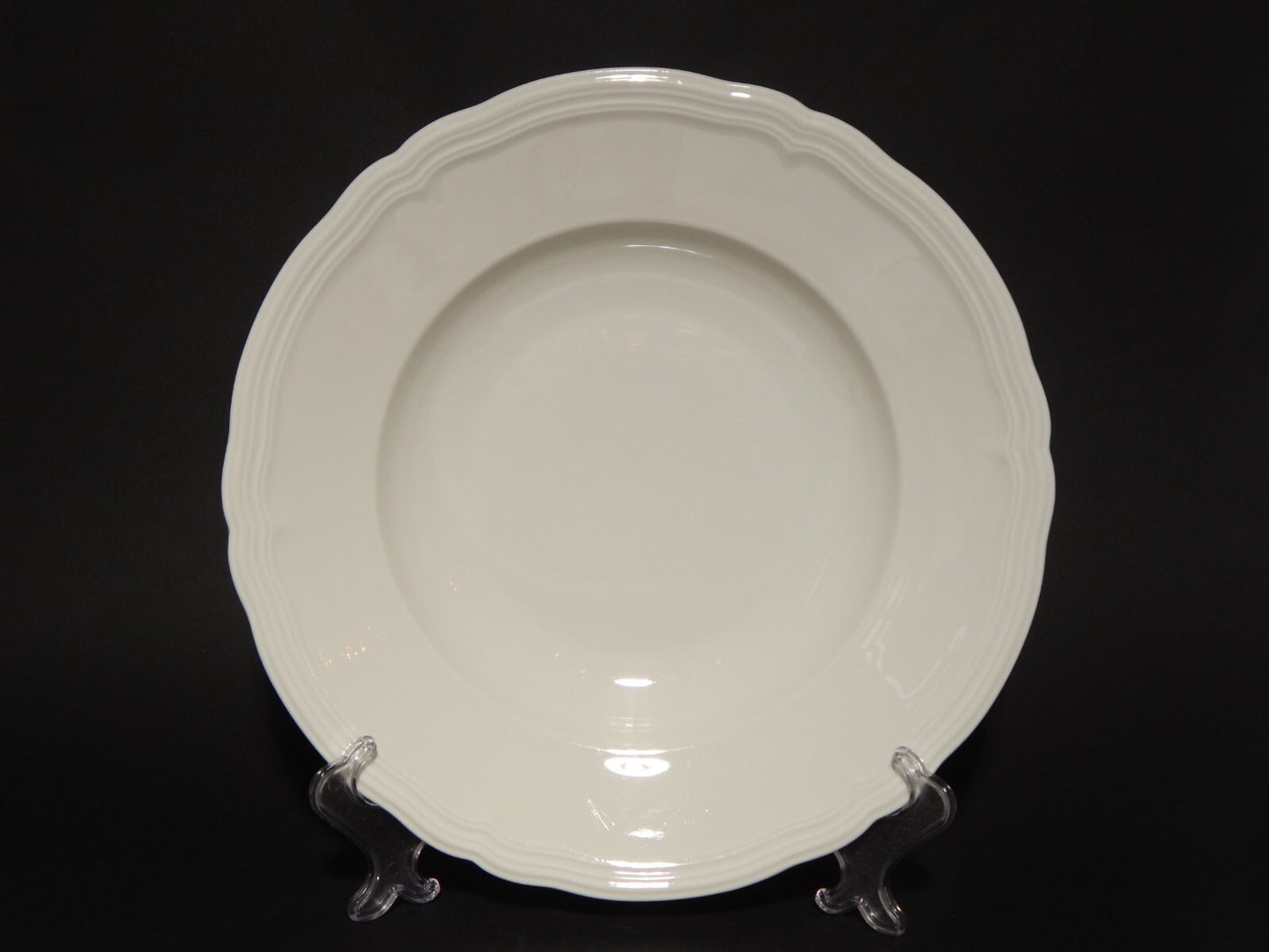 ANTICO VASSOIO ROTONDO FONDO PORCELLANA BIANCA SELTMANN W. BAVARIA MARIE LUISE