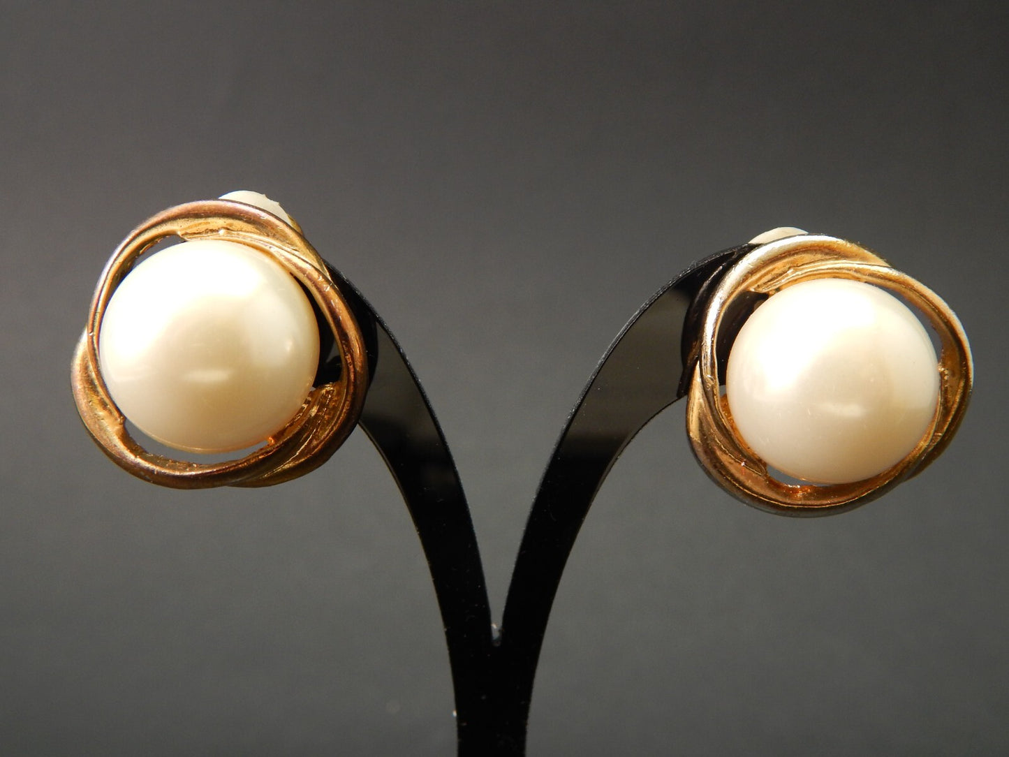 VINTAGE BIJOUX GIOIELLI ORECCHINI DORATI CON PERLA