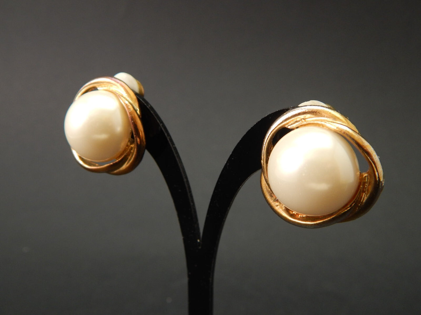 VINTAGE BIJOUX GIOIELLI ORECCHINI DORATI CON PERLA