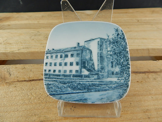 ROYAL COPENHAGEN BING&GRONDAHL PLAQUETTE PIATTO PORCELLANA GARDUR HOTEL ICELAND