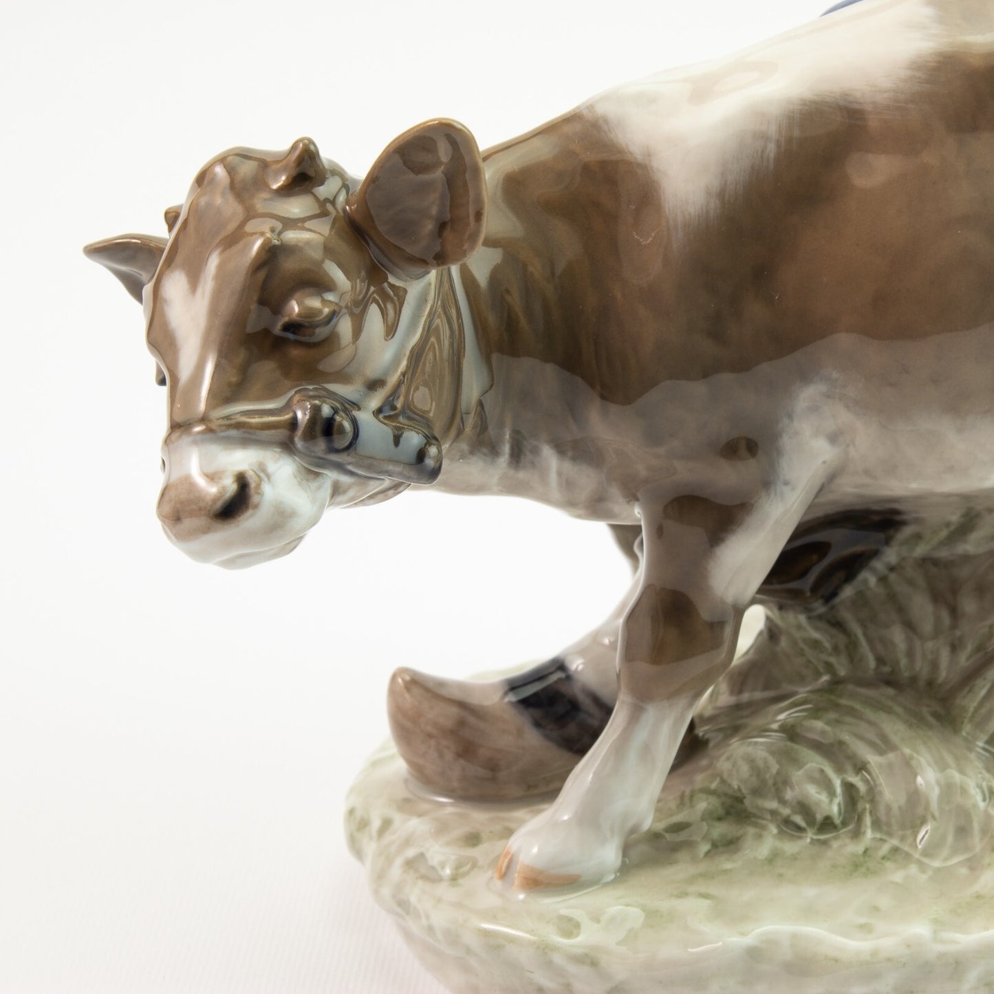 STATUINA PORCELLANA ROYAL COPENHAGEN "Ragazzo con Vitello" 772 ORIGINALE 18x17