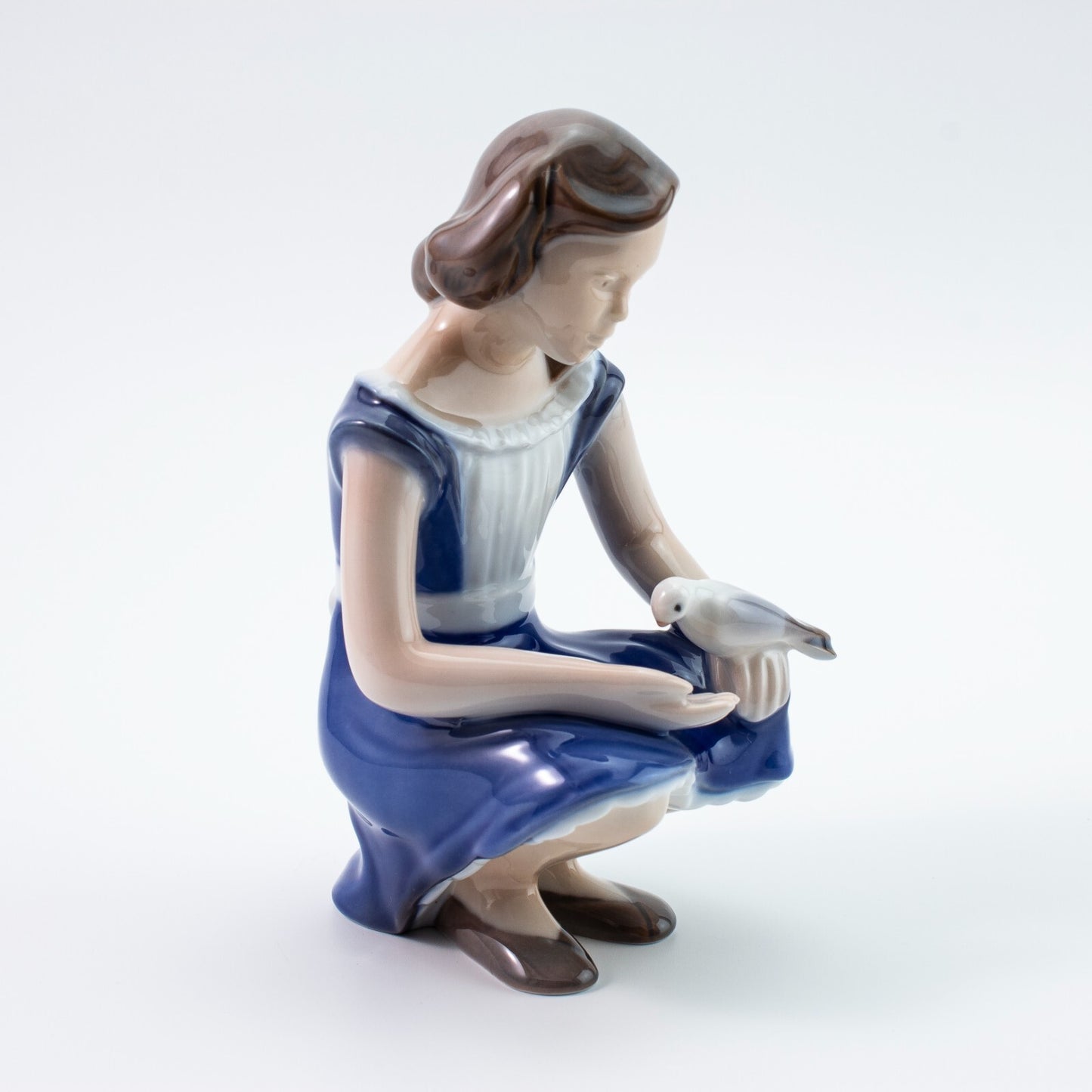 STATUINA PORCELLANA ROYAL COPENHAGEN BING&GRONDAHL "Ragazza con Colomba" CM 13x8