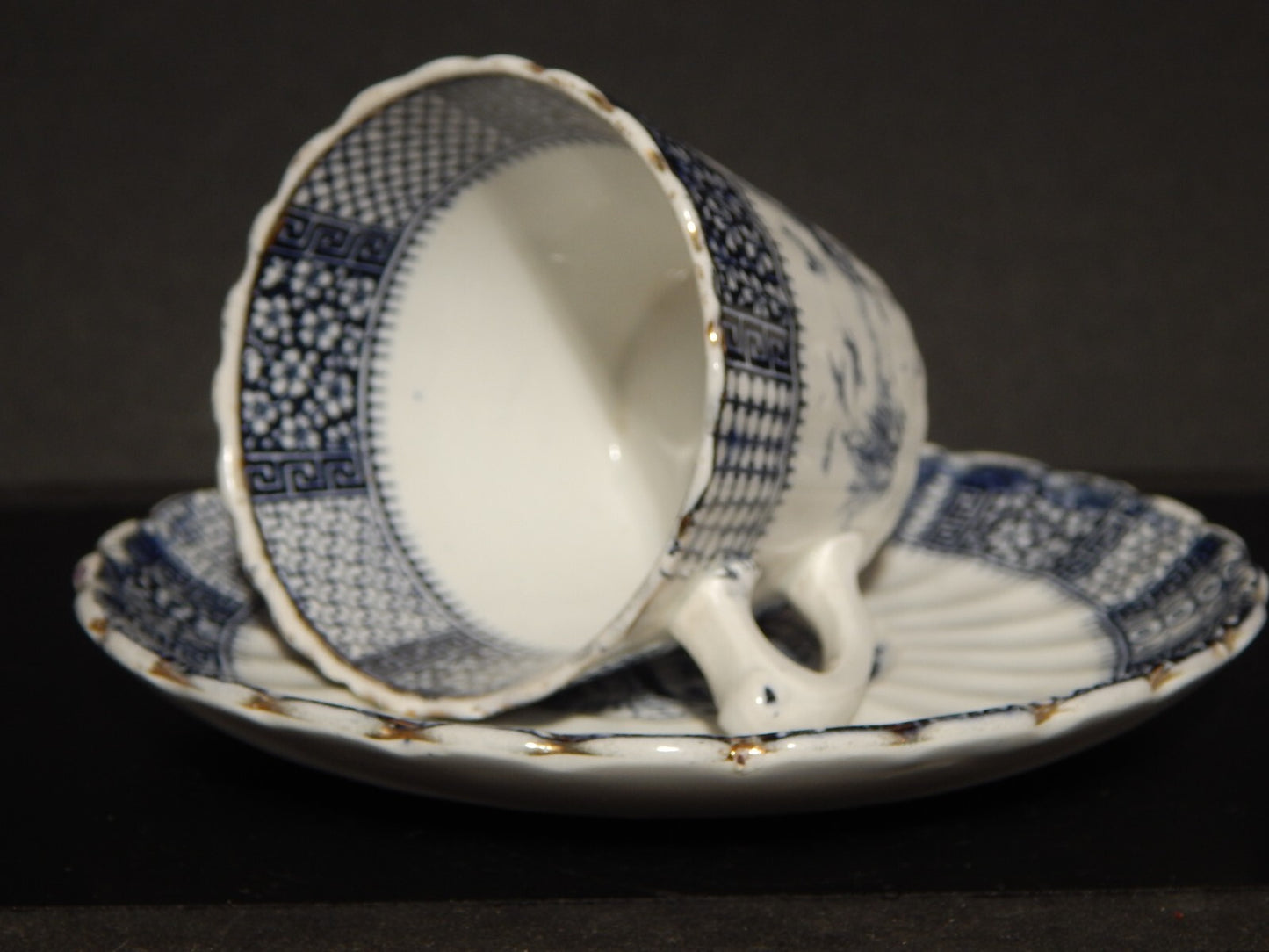 ANTIQUARIATO TAZZA CERAMICA MAIOLICA LUNEVILLE STAMPATA A MANO