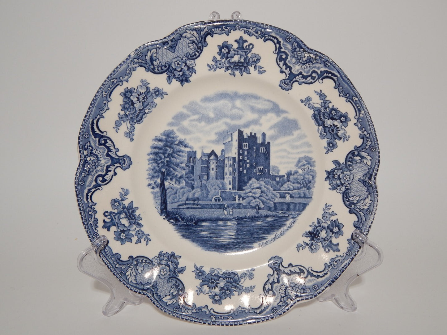 VINTAGE JOHNSON BROS OLD BRITAIN CASTLE BLU PIATTO PIANO PORCELLANA DIFETTO 1923