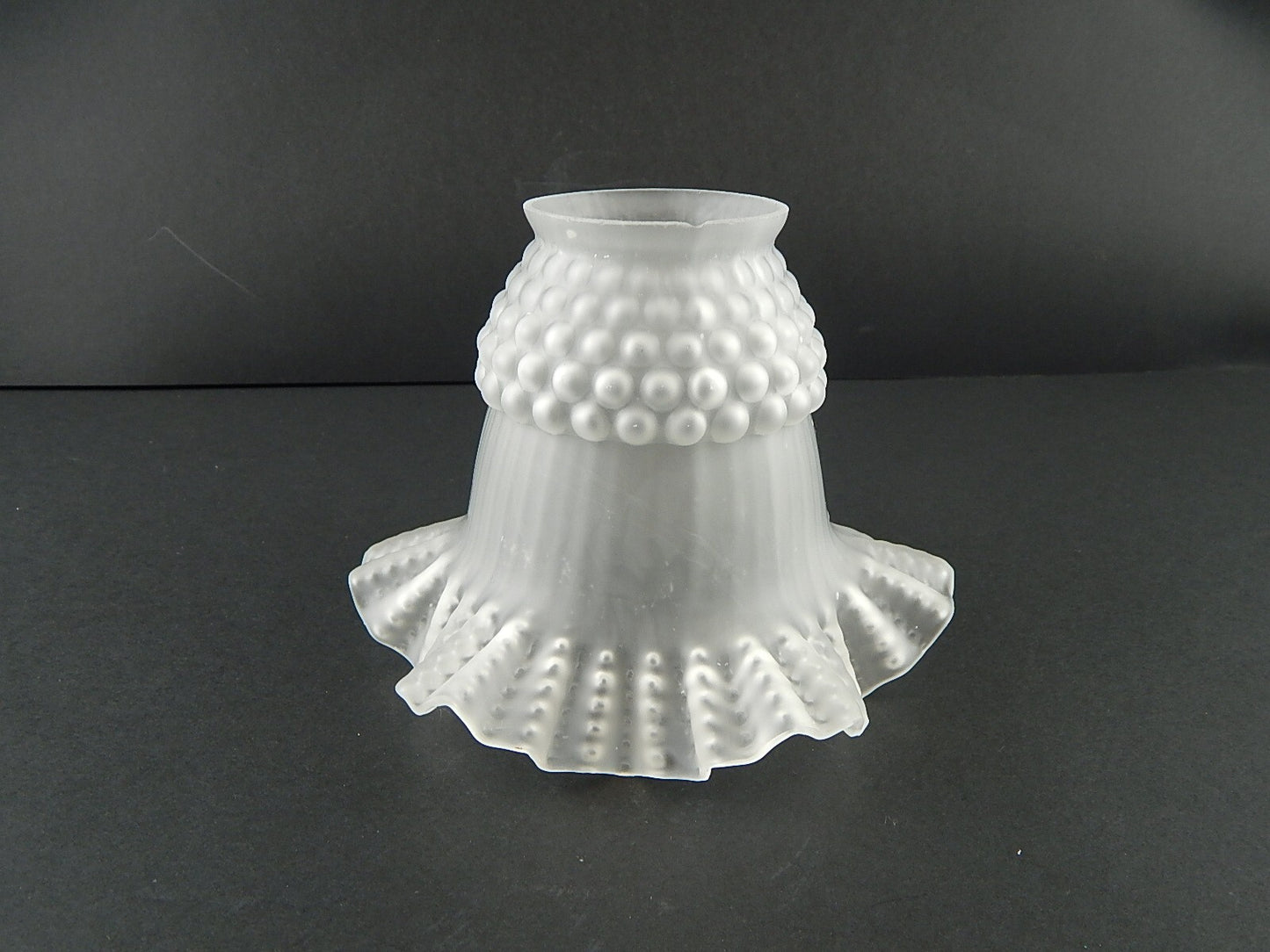 ANTICO EPOCA LIBERTY VETRO SATINATO TULIP PARALUME PER APPLIQUE O LAMPADA A477