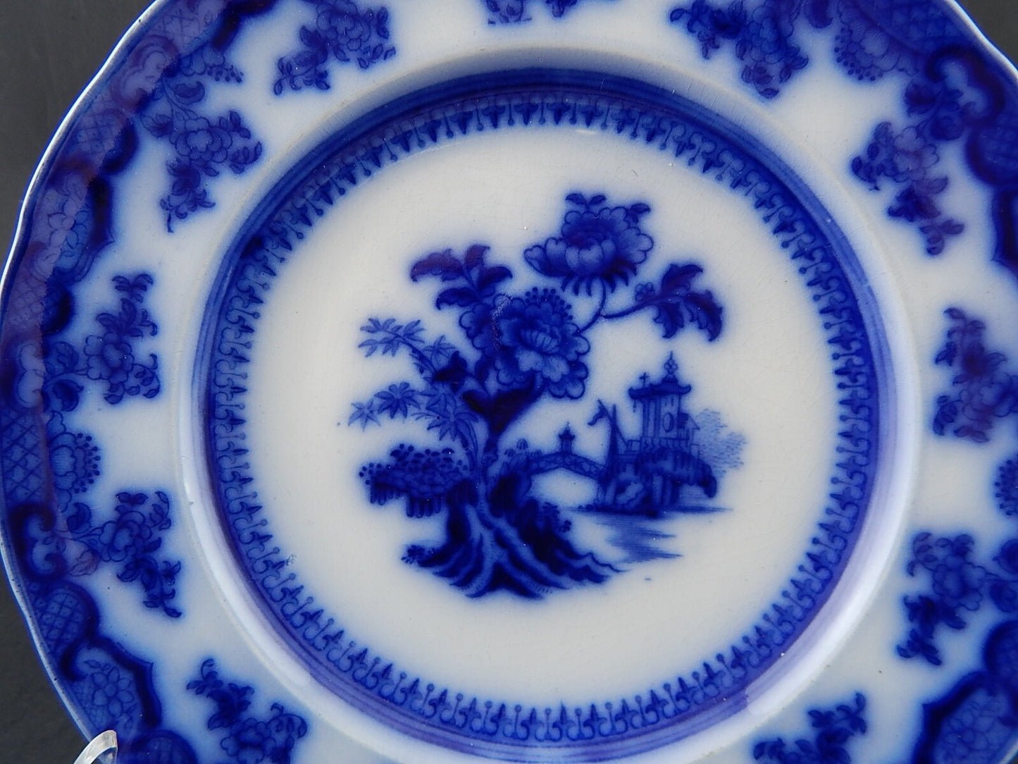 ANTICO RARISSIMO PIATTO PORCELLANA WEDGWOOD PEARL CHUSAN META' 800 BIANCO E BLU