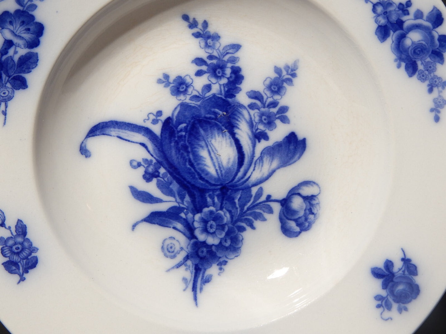 ANTICO ART DECO PIATTO FONDO VILLEROY&BOCH PORCELLANA BIANCA FIORI BLU