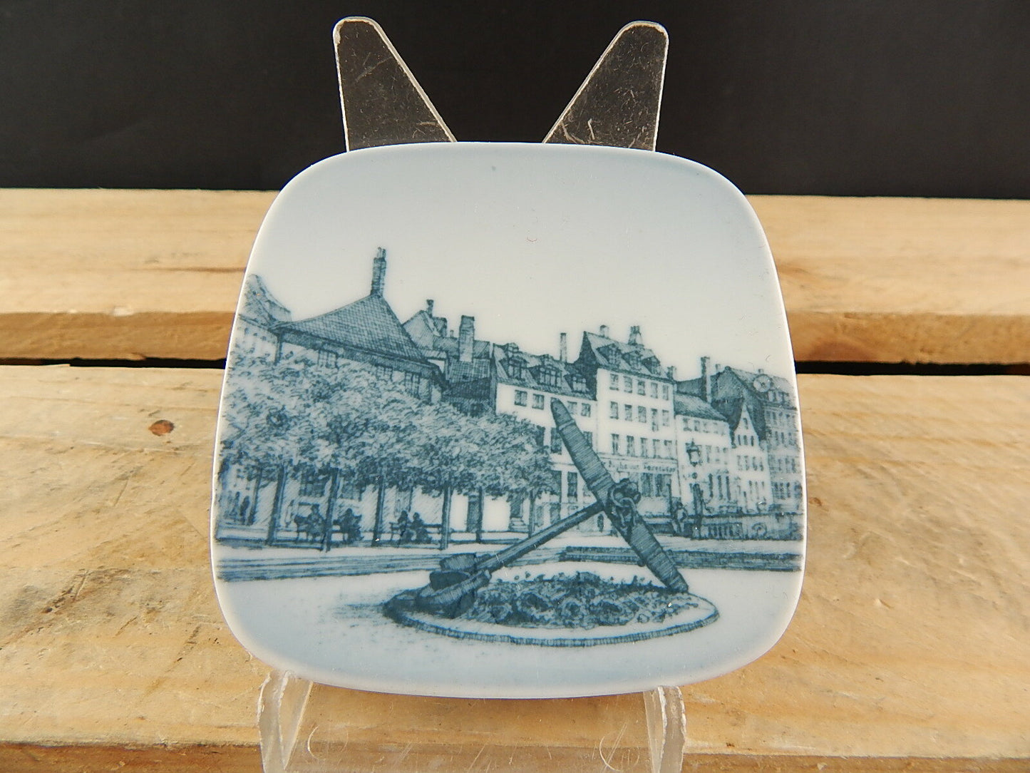 ROYAL COPENHAGEN BING&GRONDAHL PLAQUETTE PORCELLANA NYHAVN MINDEANKERET